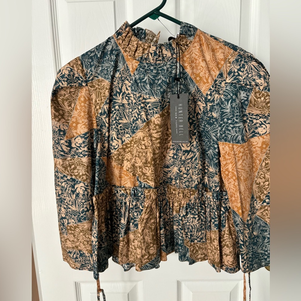 Hunter bell top